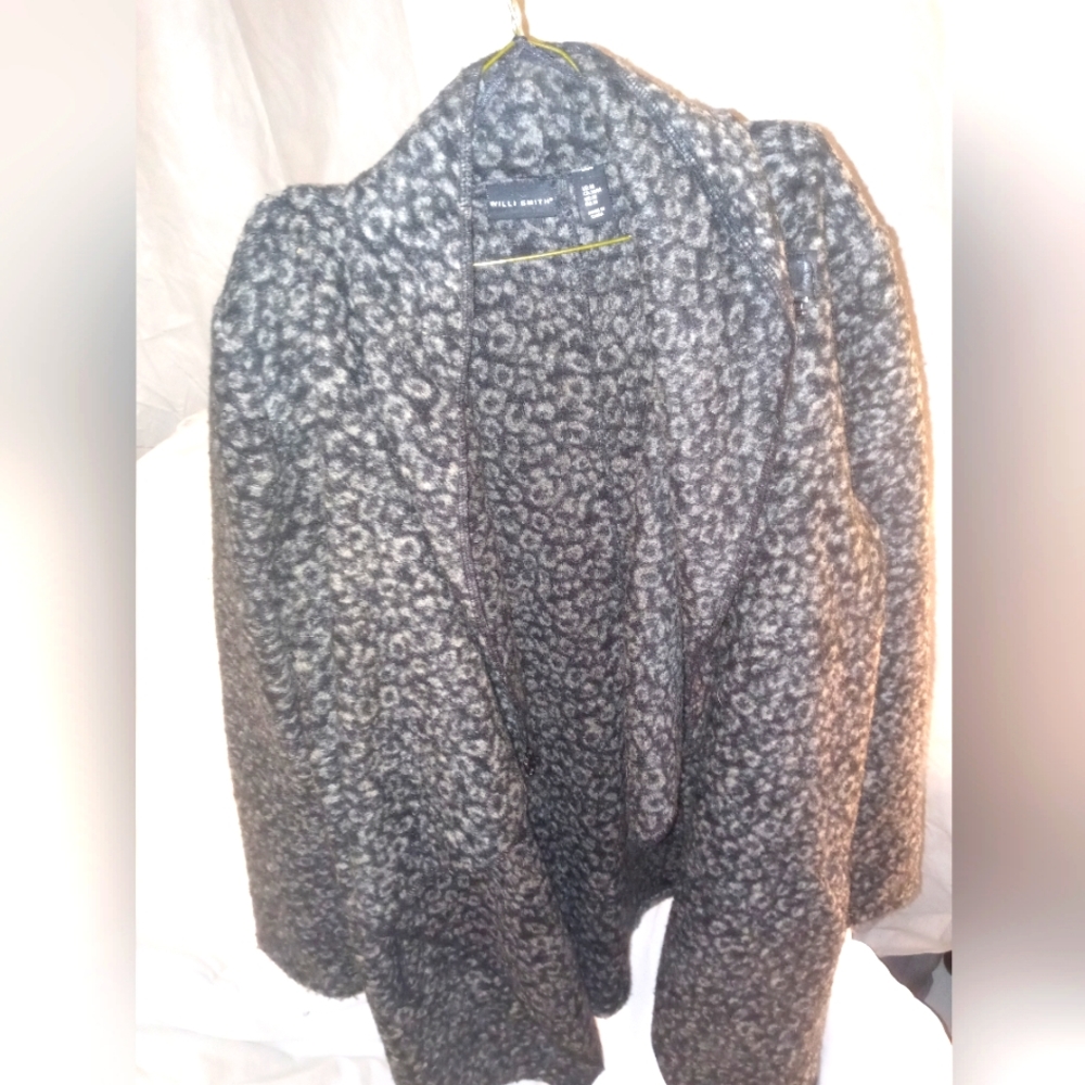 COPY - Grey/black pattern sweater